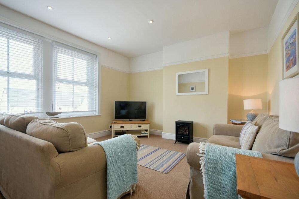Coastal Haven Apartment Seahouses Bagian luar foto
